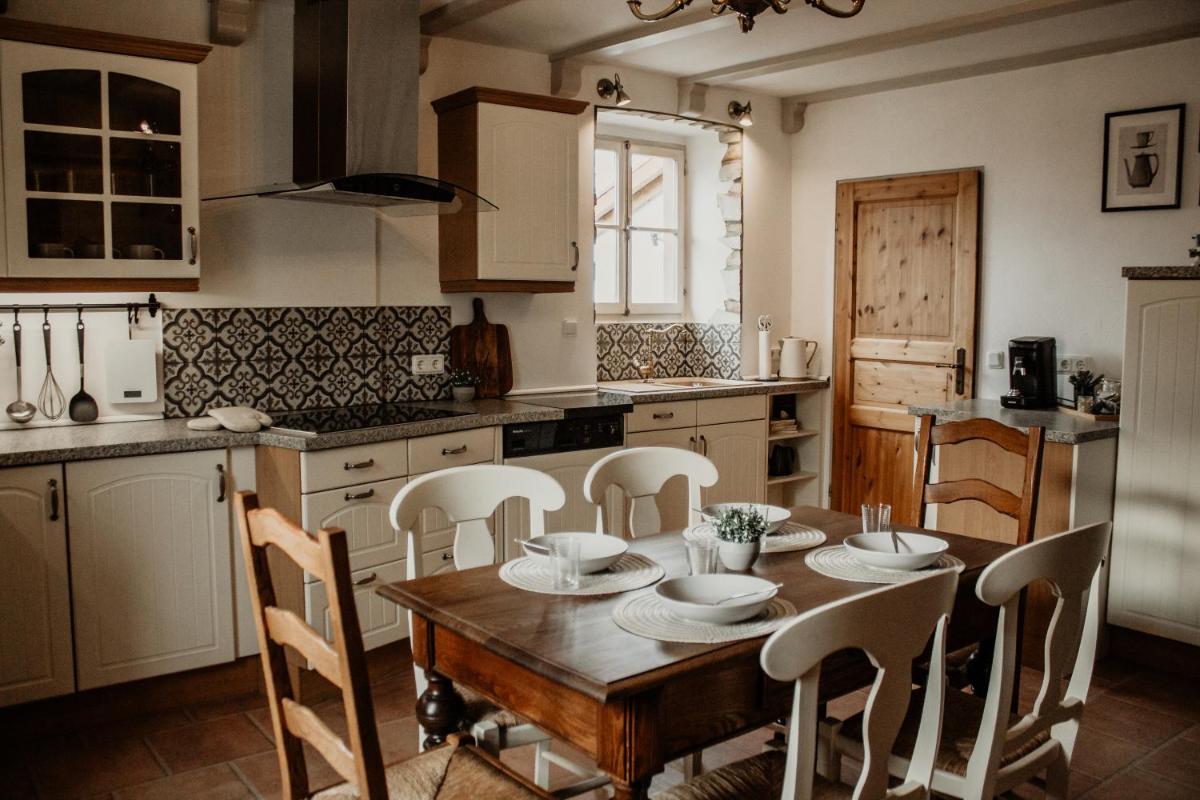 Ferienhaus Anno 1810 - Housity