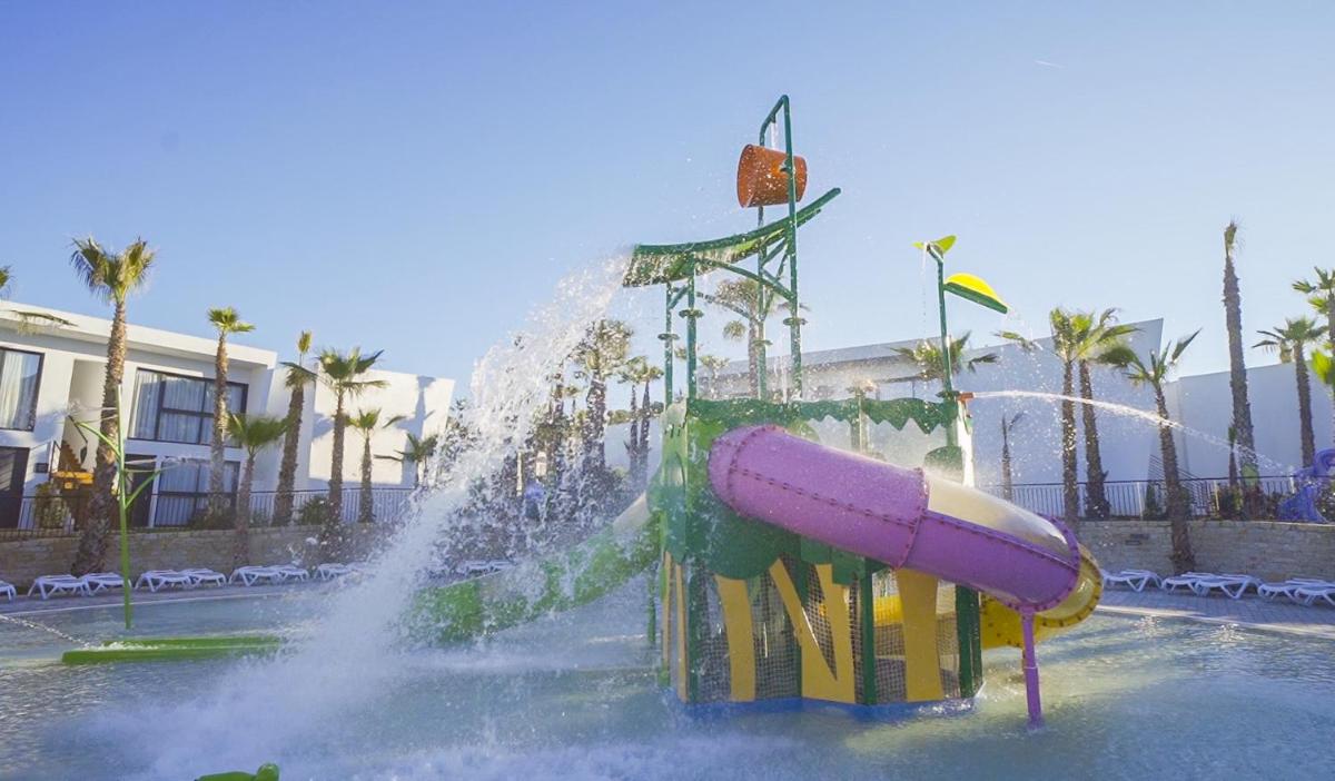 Piscina en o cerca de Alannia Salou