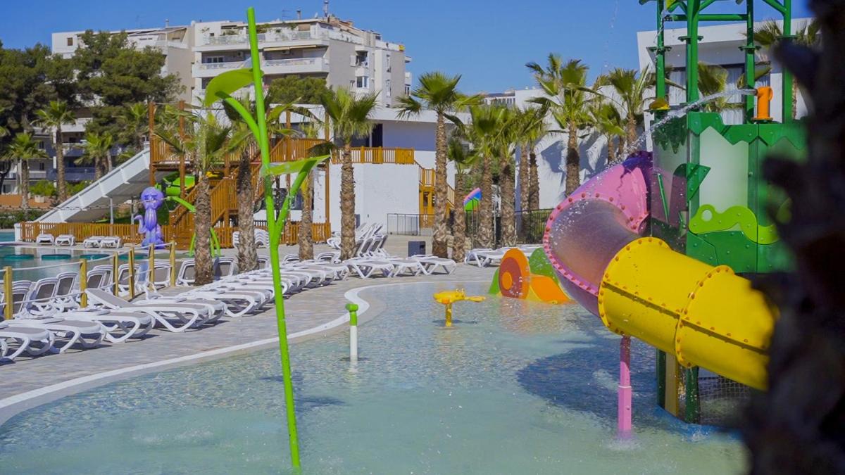 Piscina en o cerca de Alannia Salou