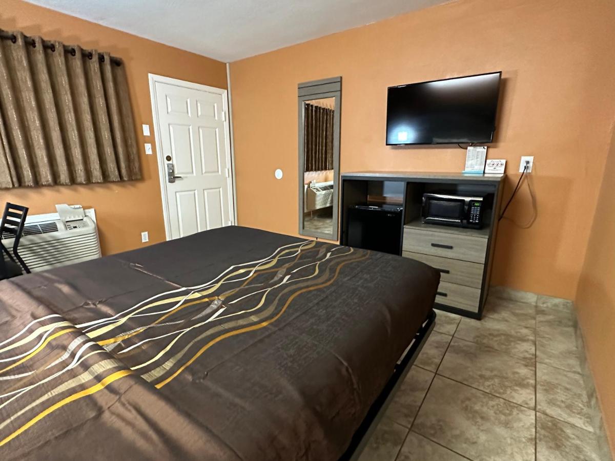 New Corral Motel - Housity
