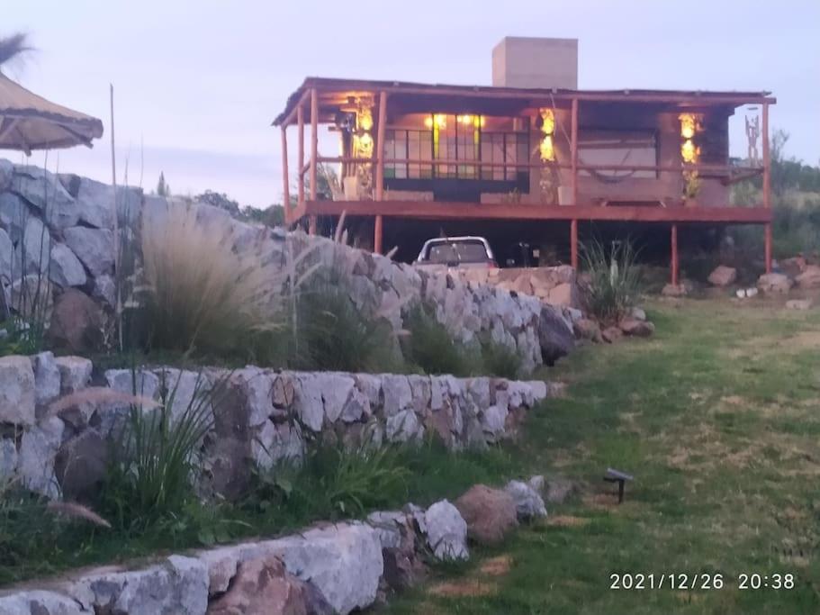 Cabaña LA PEDRERA - Pileta y a metros del Rio - Housity