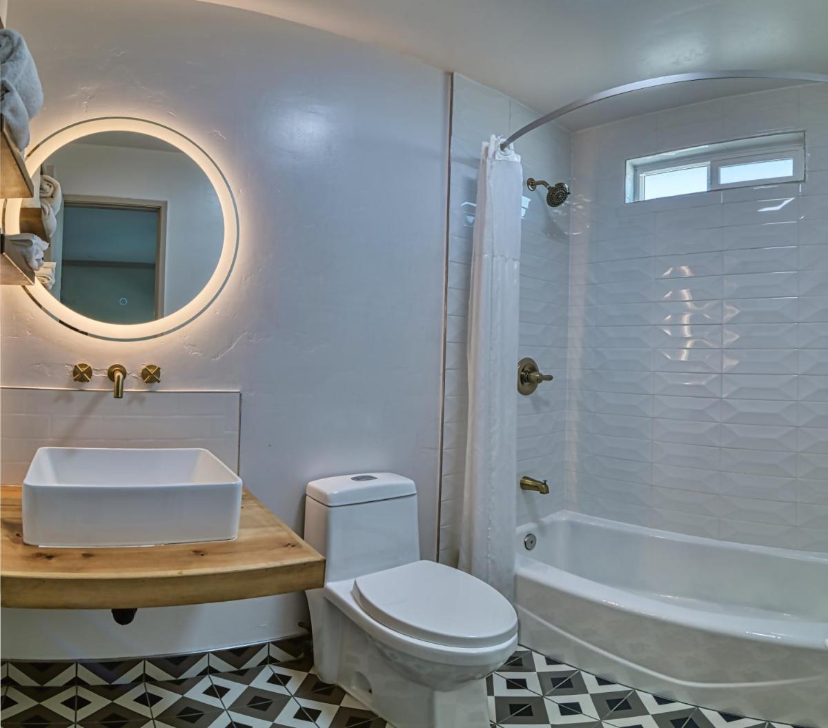 Ramona Valley Inn - Ramona - Housity