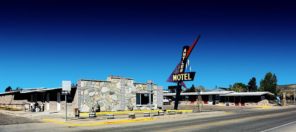 Antler Motel - Housity