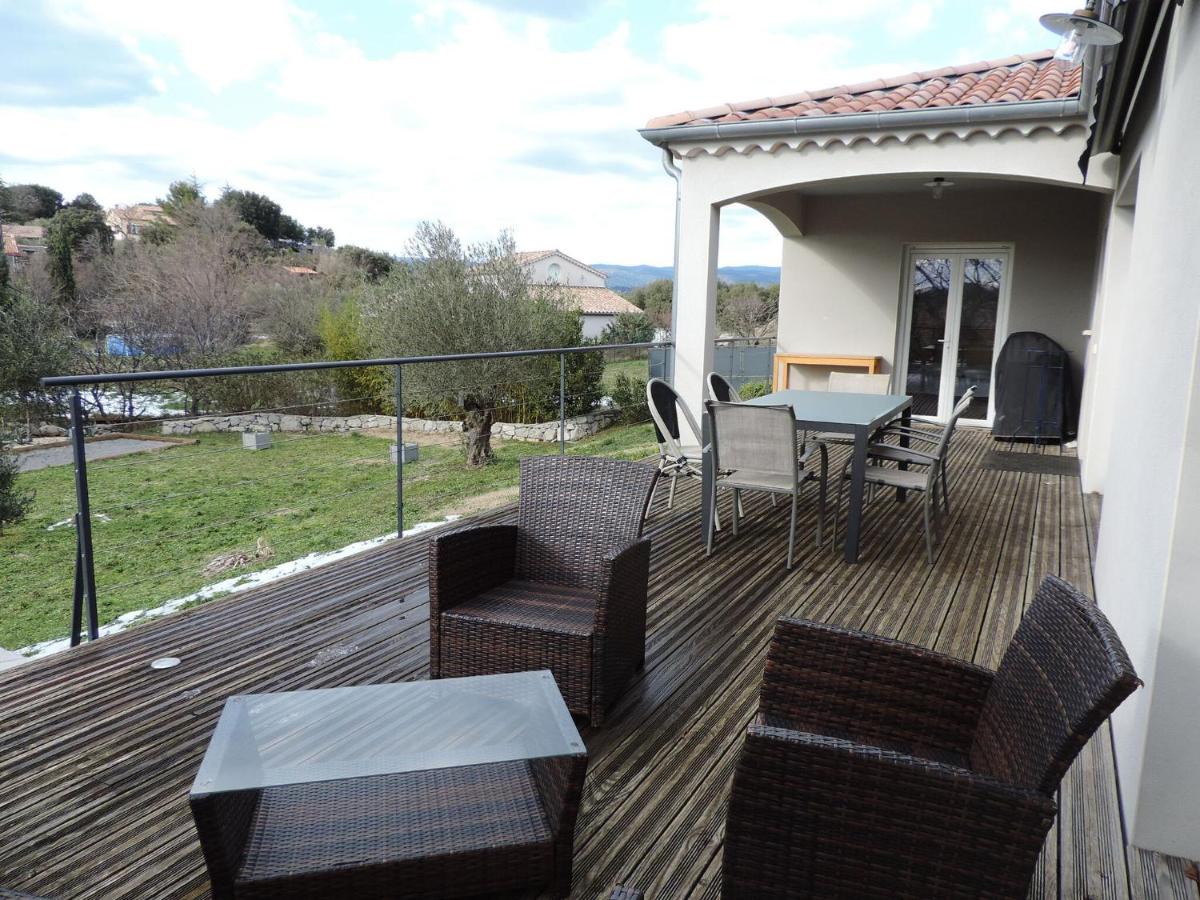 Attractive holiday home with private pool - Housity