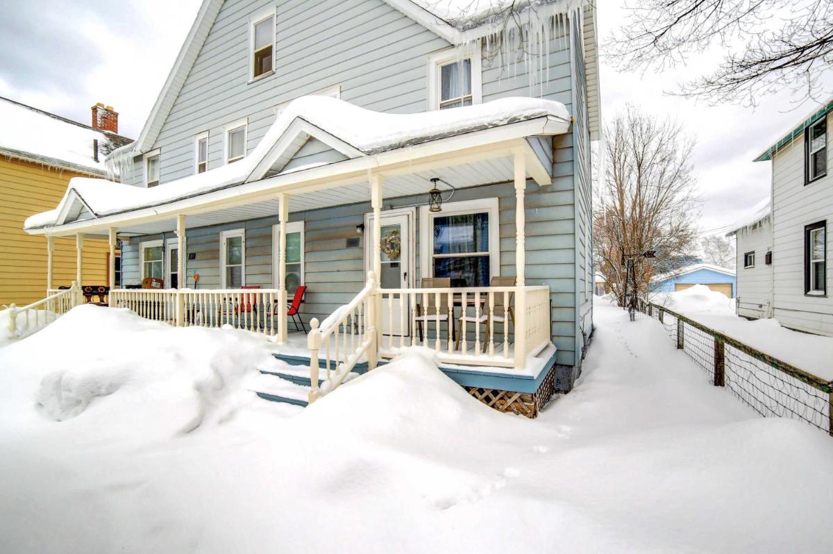 Charming Negaunee Home about 2 Mi to Teal Lake! - Housity