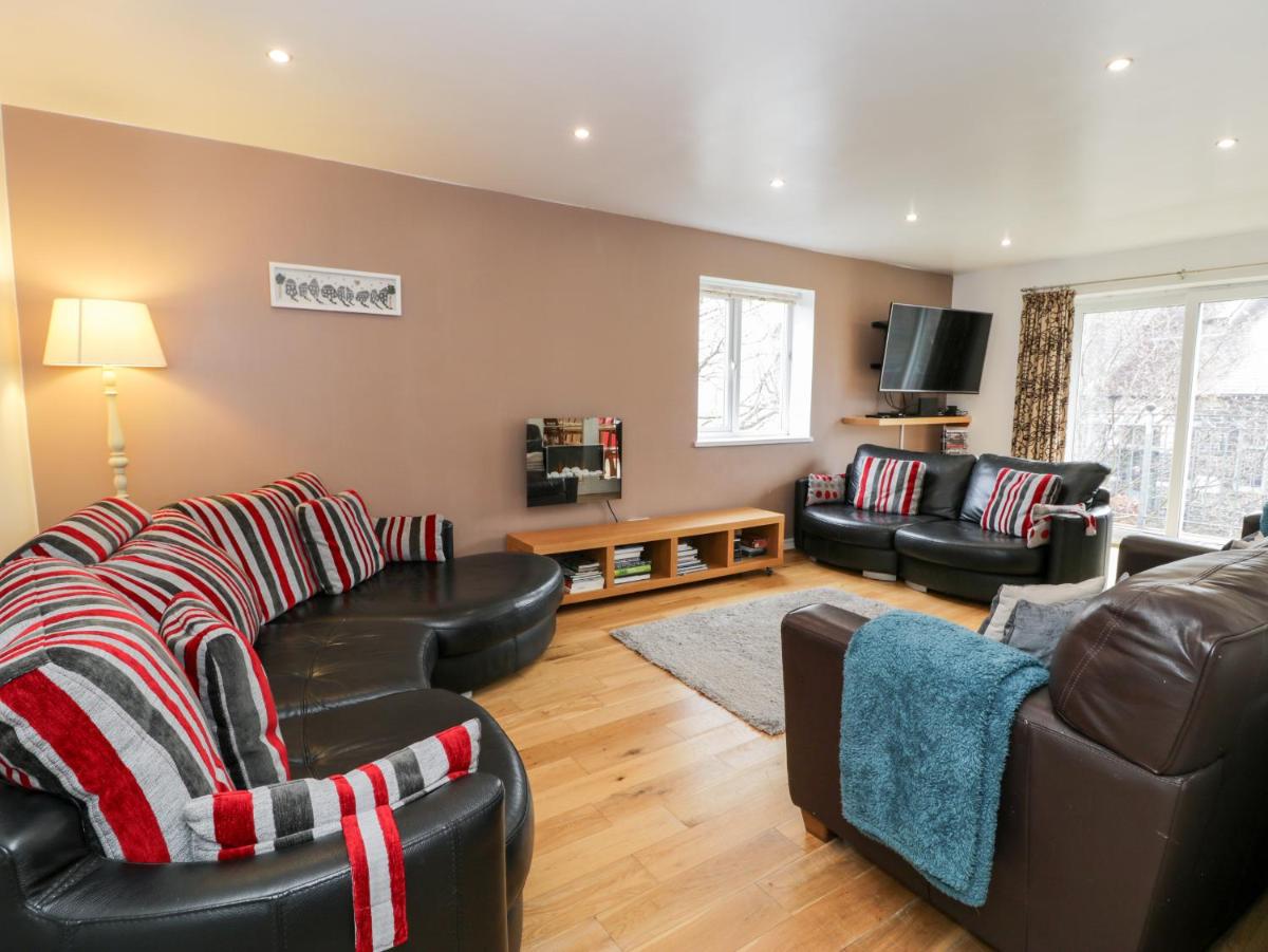 Ty Coch - Housity