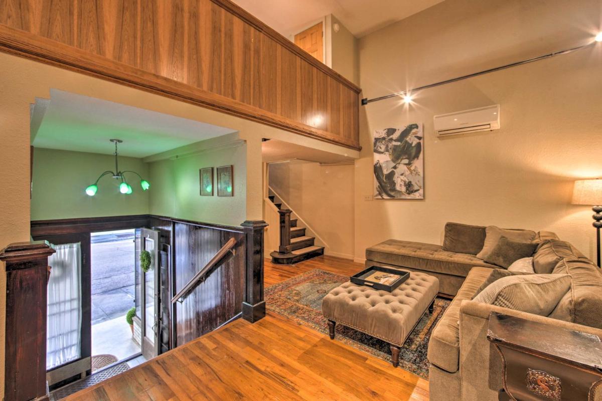 Updated Apartment in Historic Dtwn Marshall! - Housity