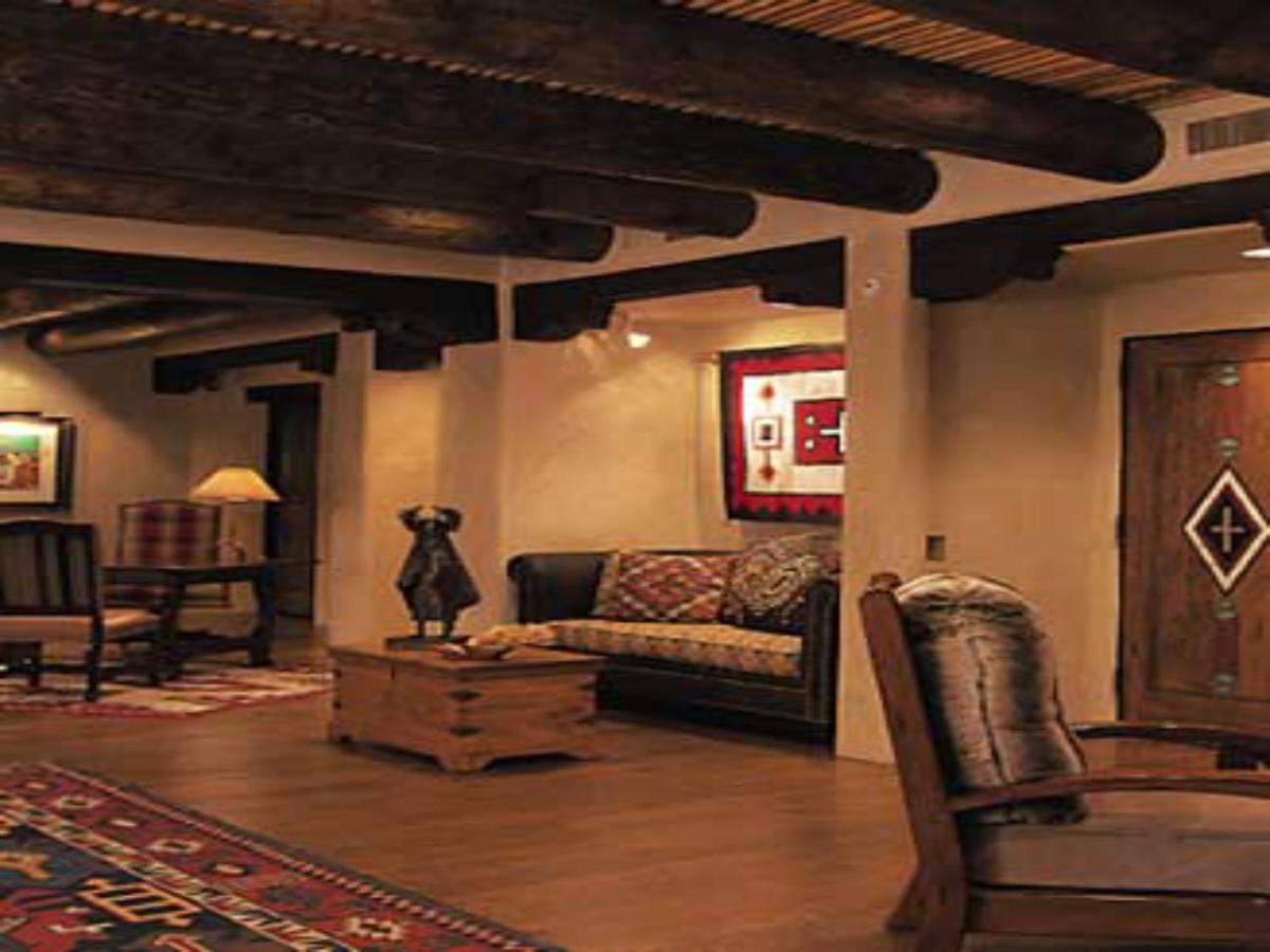 The Hacienda & Spa - Housity