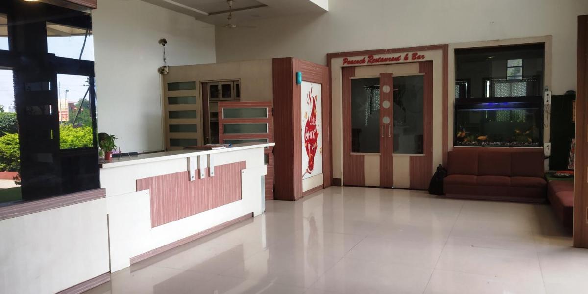 Hotel New Manas - Housity