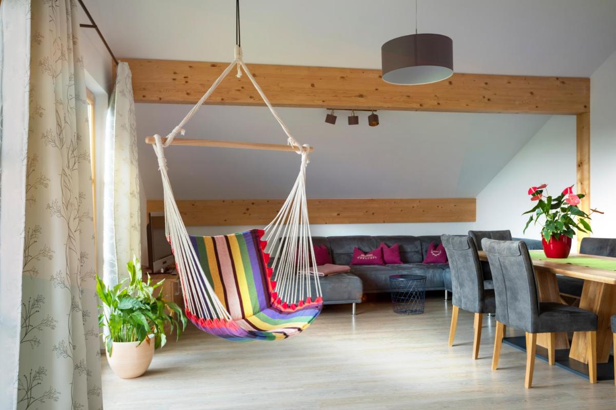 Bernhardhof - Pension, Guest-House & Apartments - Housity