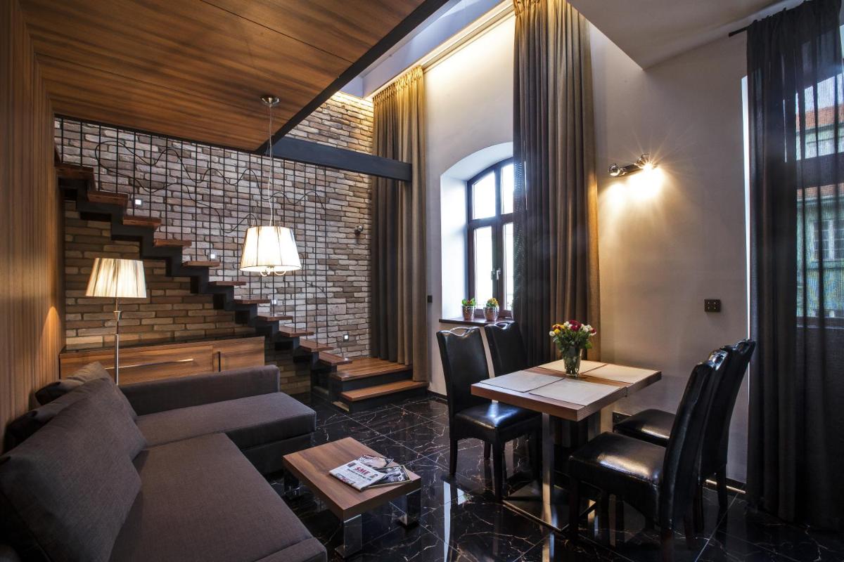 Zuckmann Villa - Housity