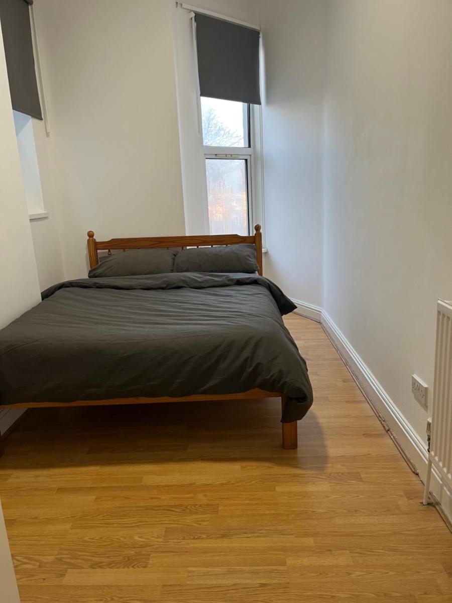 Lovely 2 Bed 1st floor Apartment CF241 - Housity