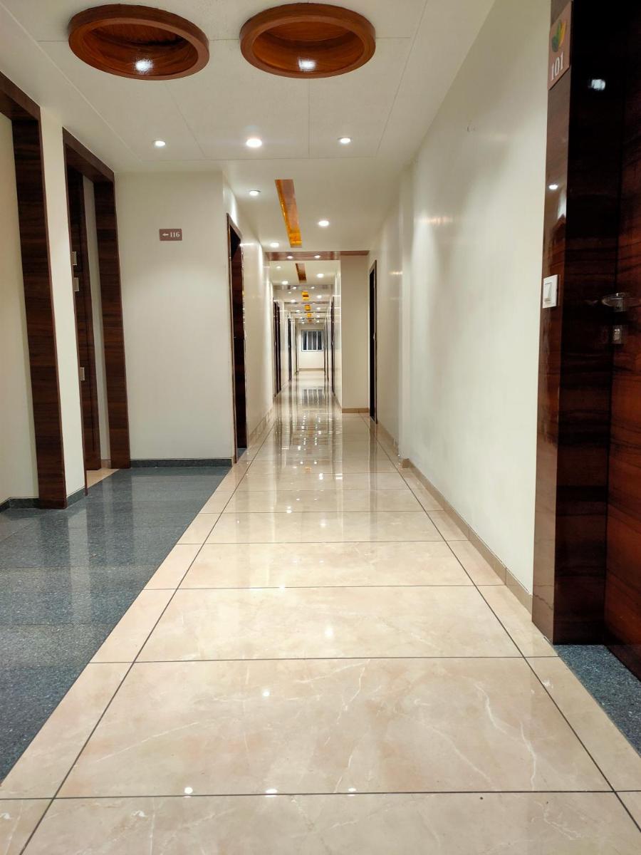 HOTEL VIRAM - Housity