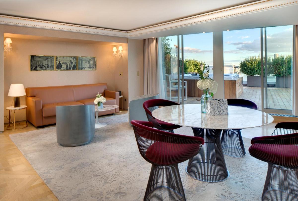 Coin salon dans l'établissement Hotel Bowmann