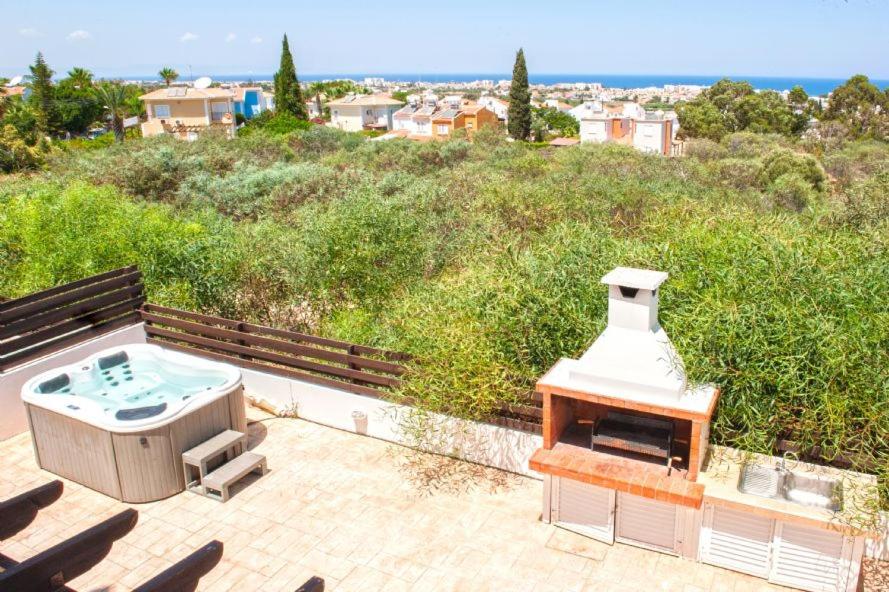 Villa Ourania - Housity