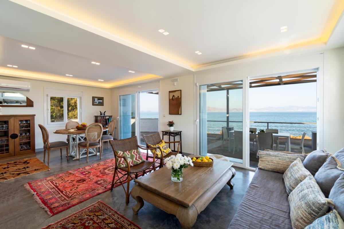 Seaside Private Beach Villa 3BR w 3,5 BA - Housity