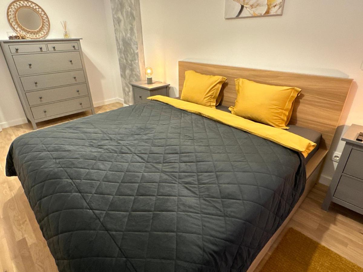 Art Apartment - Housity