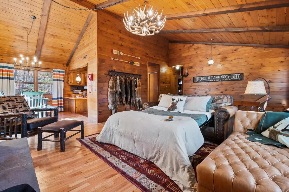WaterFront Cabin on Tunkhannock Creek - Housity