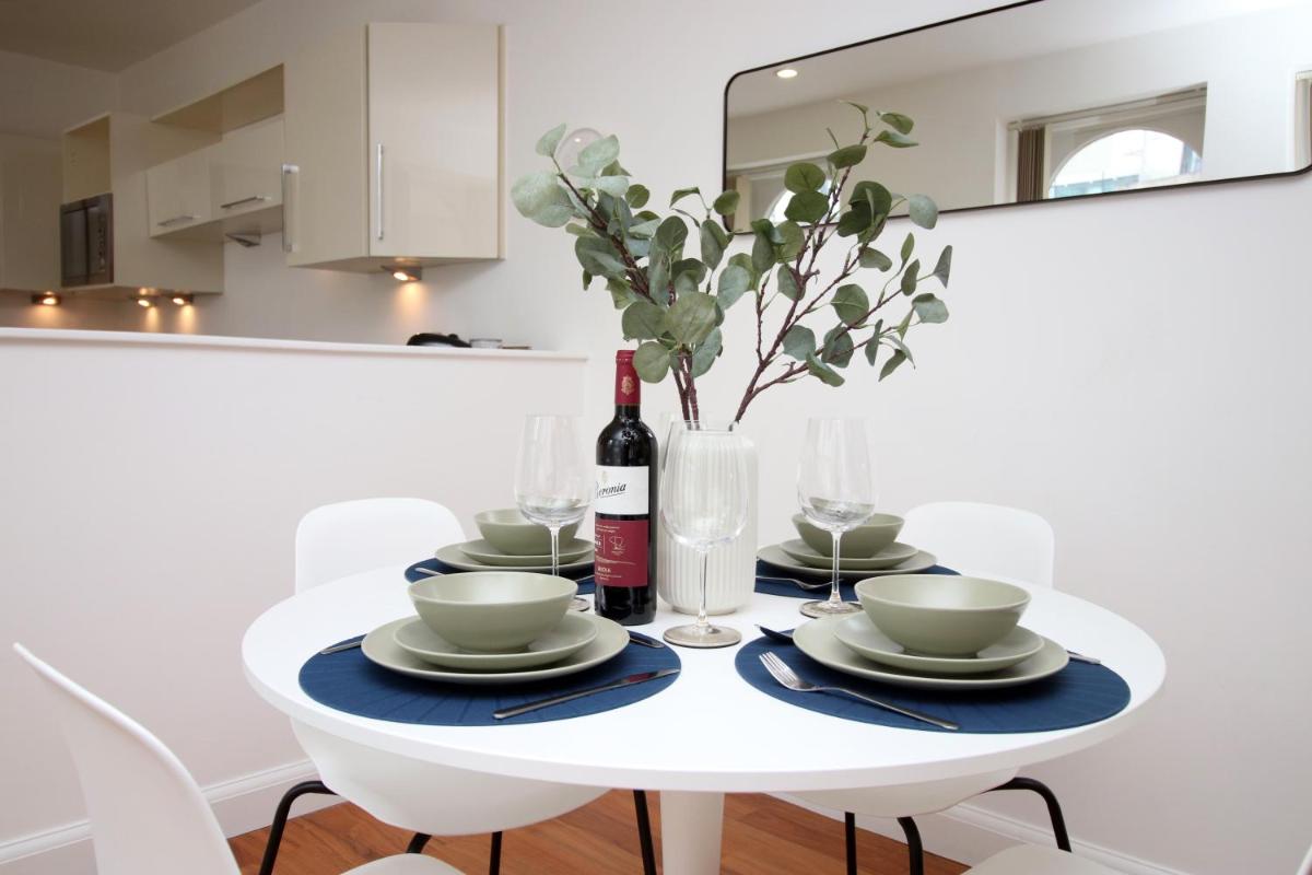 City Centre 306, Perfect for Work & Leisure - Housity