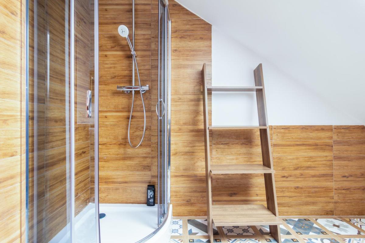 THE CASTLE Suites & Apartment - Free Parking - - Hizvo
