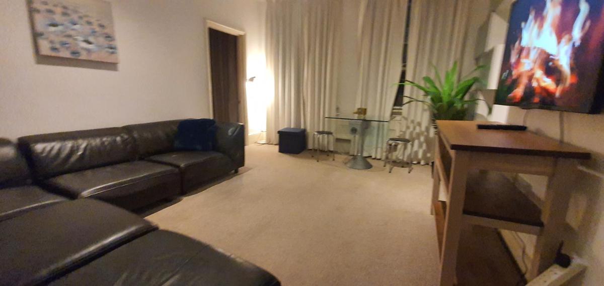 Walk to London Bridge En Suite Apartment with Kitchen - Housity