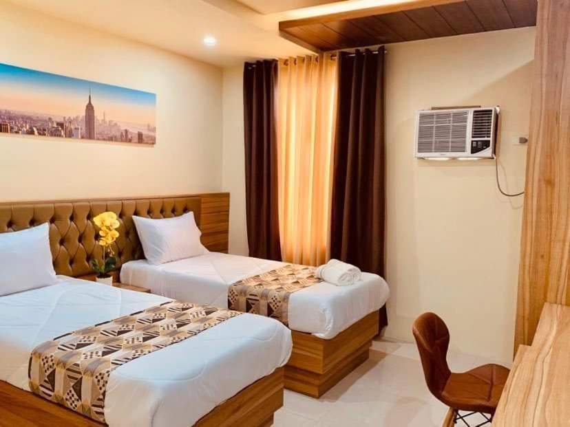 Golden Suites - Housity