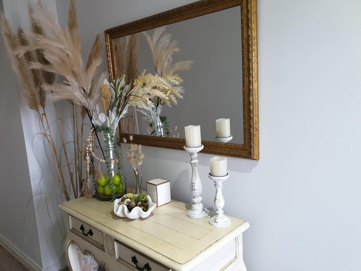 Snug & cozy ensuite in a new house - Housity
