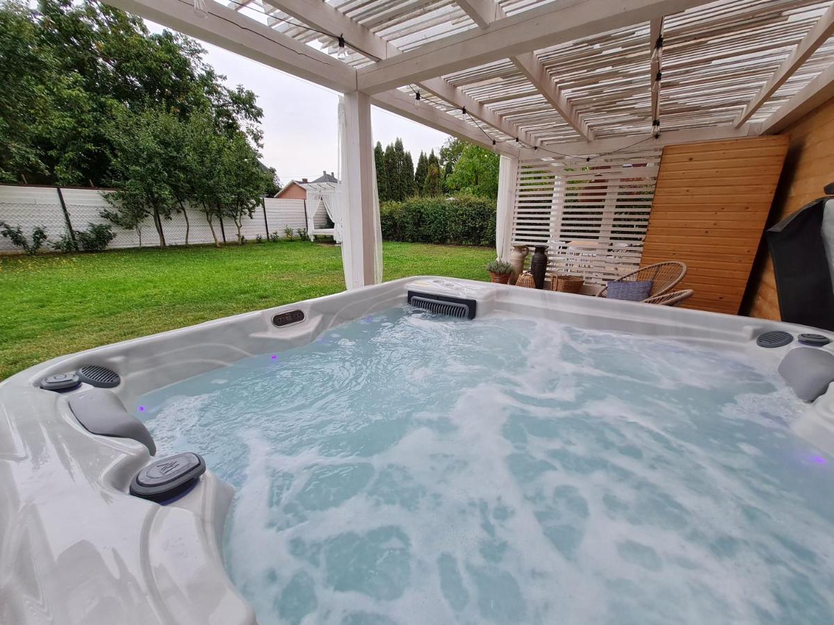 Vidéki Varázs Vendégház - Housity