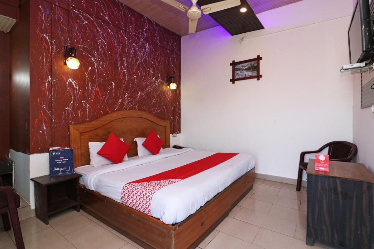 Flagship Dolphin Hotel (rupam Guha Neogi) - Housity