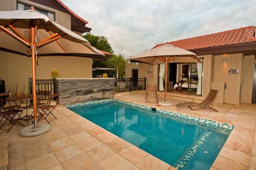 Zimbali 6 Bedroom House ZBT1 - Housity