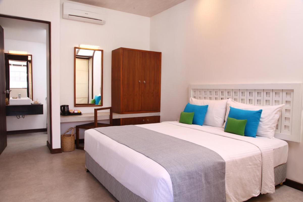 Blue Breeze - Housity