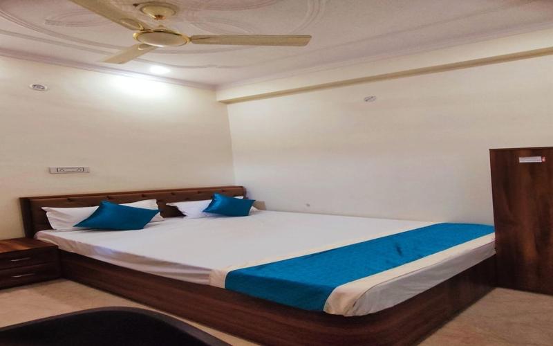 Hotel Rudra Paradise - Housity