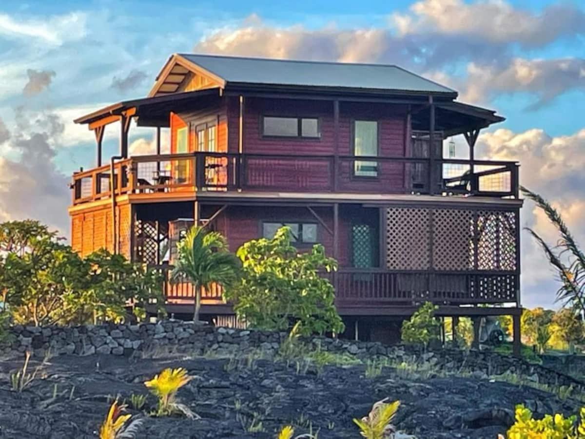 COZY OFF GRID LAVA HOME - 2 Stories, Ocean View - Housity