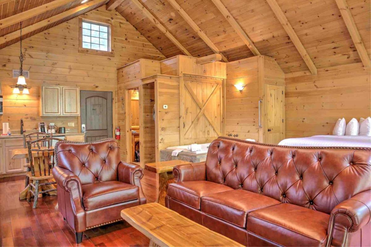 Wild Cherry Treehouse by Amish Country Lodging - Housity