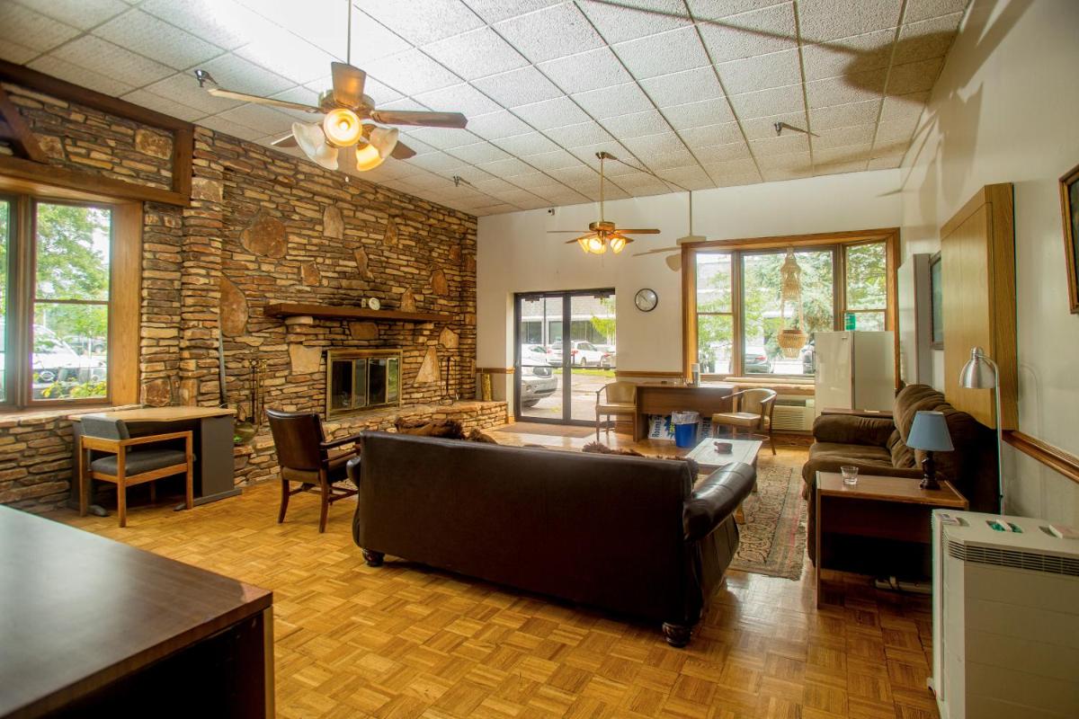 Lafayette Inn - Housity