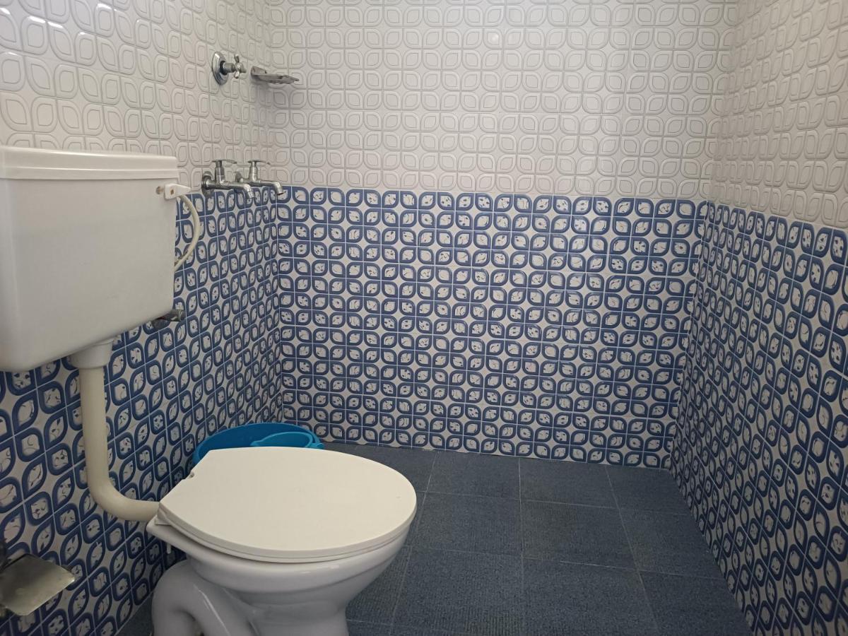 PRAKRITI HOMESTAY Fortkochi Air Conditioned Rooms - Housity