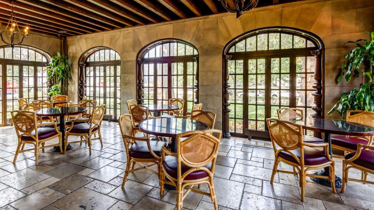 The Glidden House - Housity