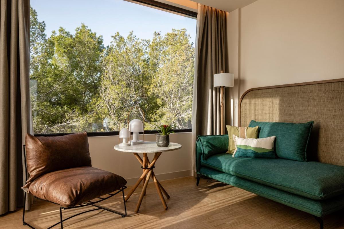 Zona de estar de Kimpton Aysla Mallorca by IHG