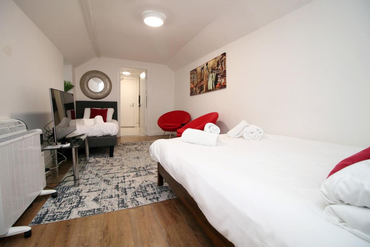 Lovely Studio Flat With Free Parking - Near to City Center - Housity