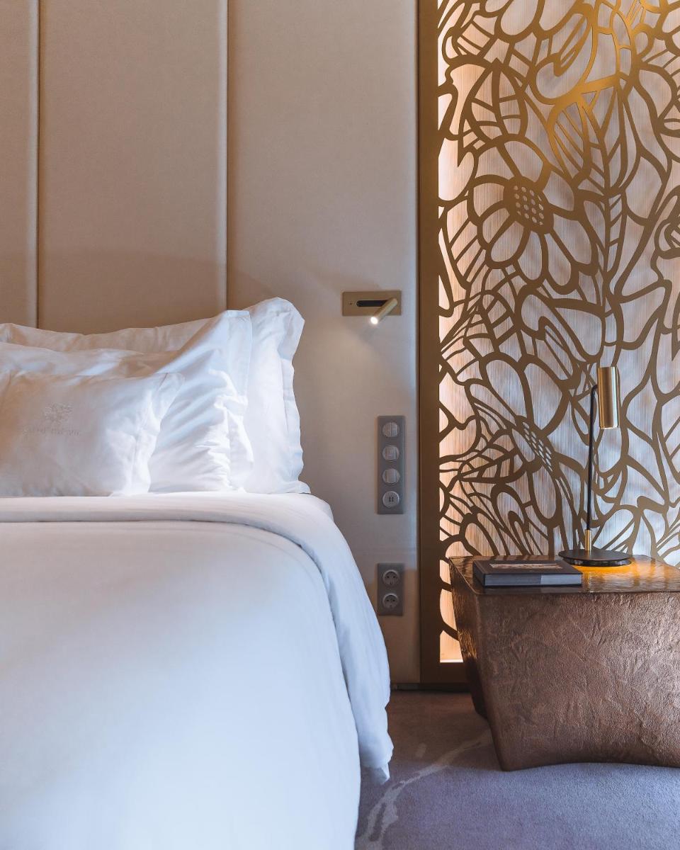 Uma cama ou camas num quarto em Savoy Palace - The Leading Hotels of the World - Savoy Signature