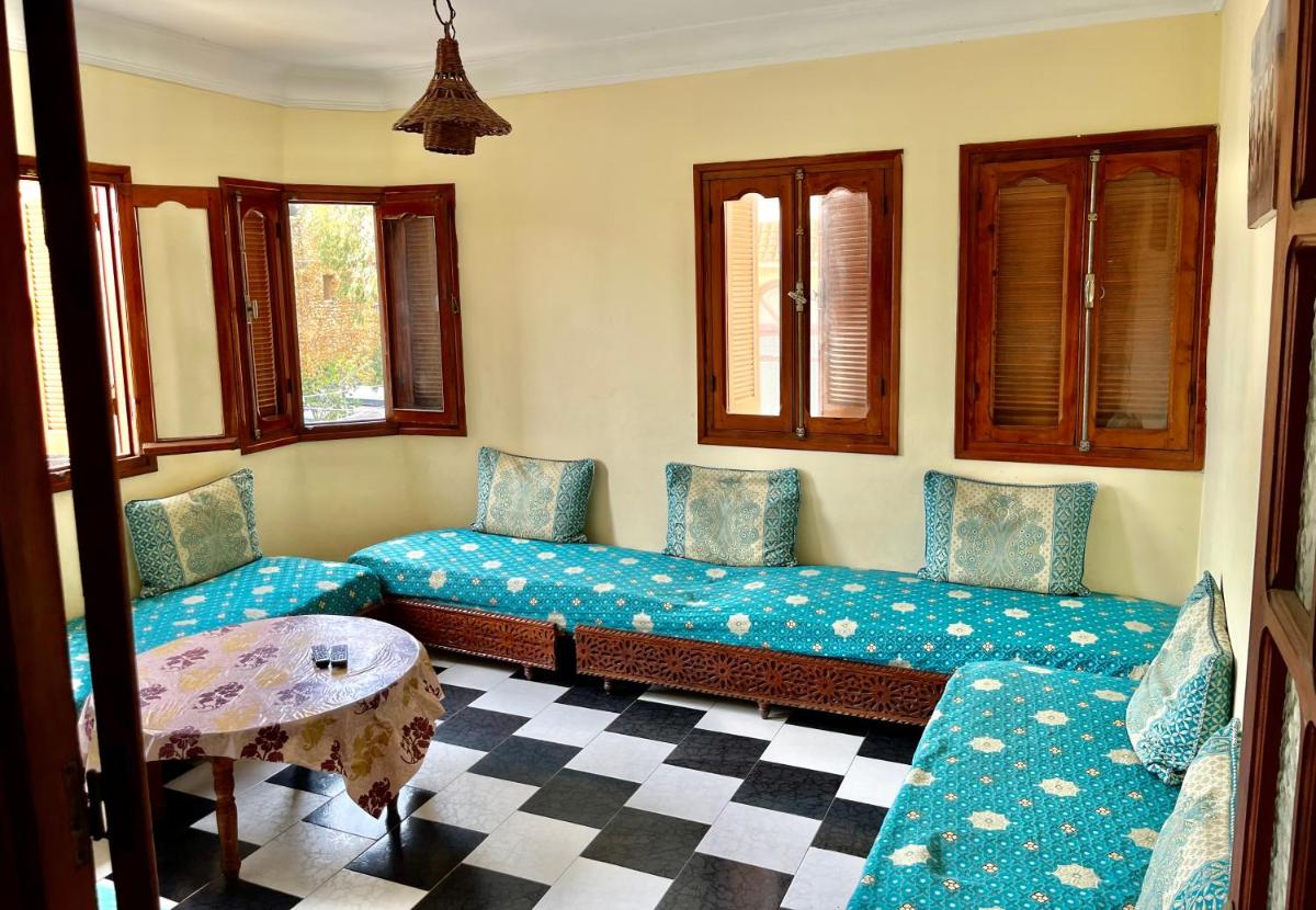 soleado apartamento al lado de la preciosa medina , a 3 minutos de la playa andando I - Housity