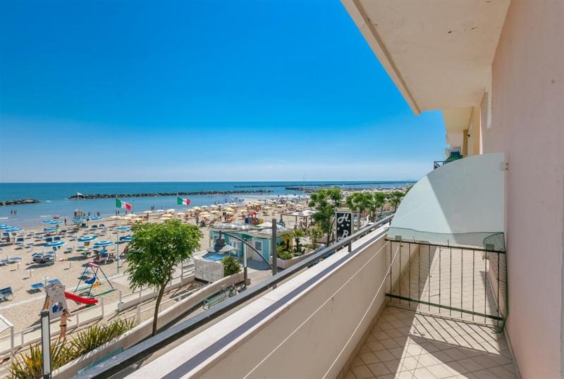 Hotel Britannia - Housity