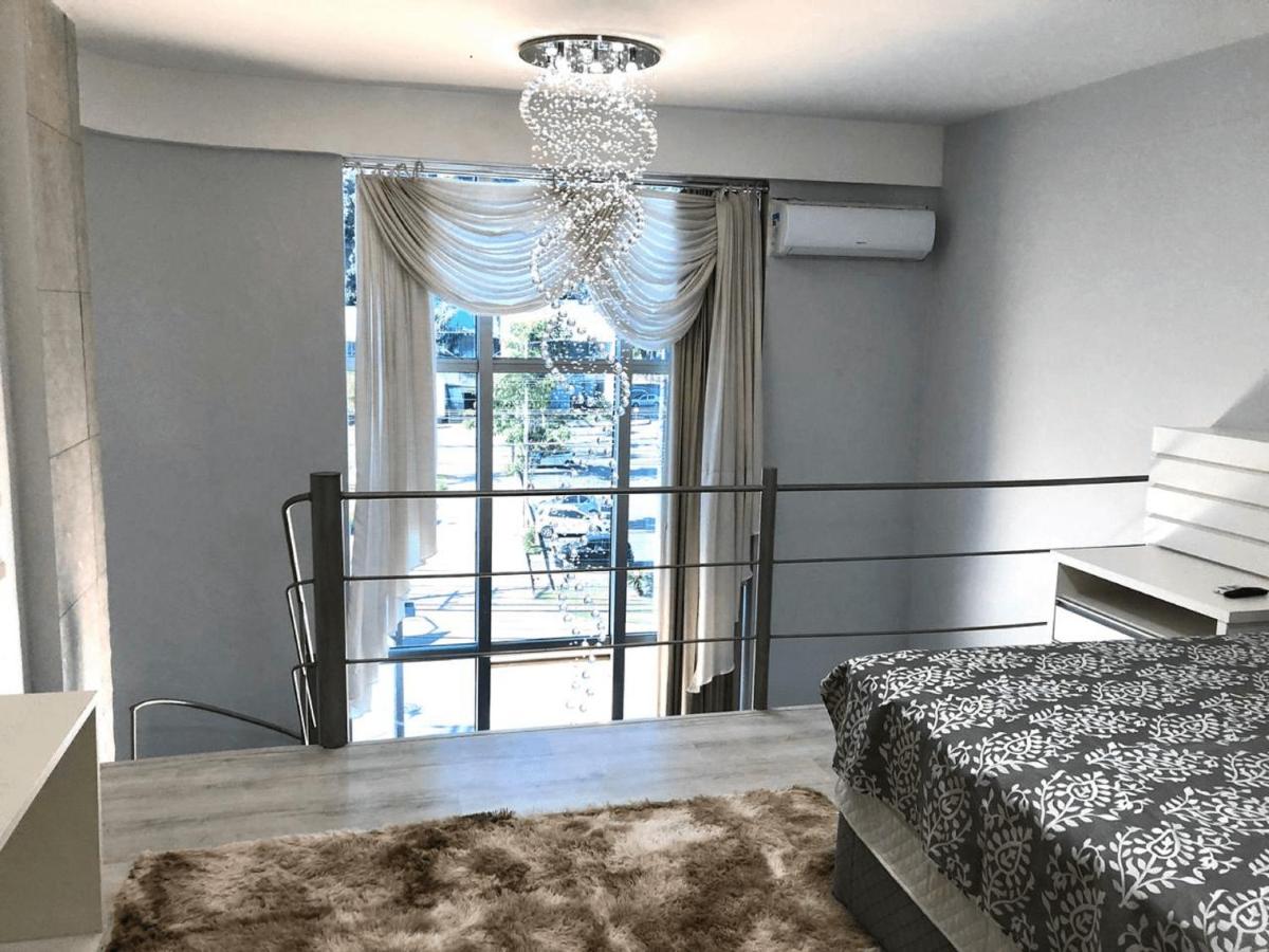 Saint Sebastian Flat 213 - Com Hidro! até 4 pessoas, Duplex, no centro - Housity