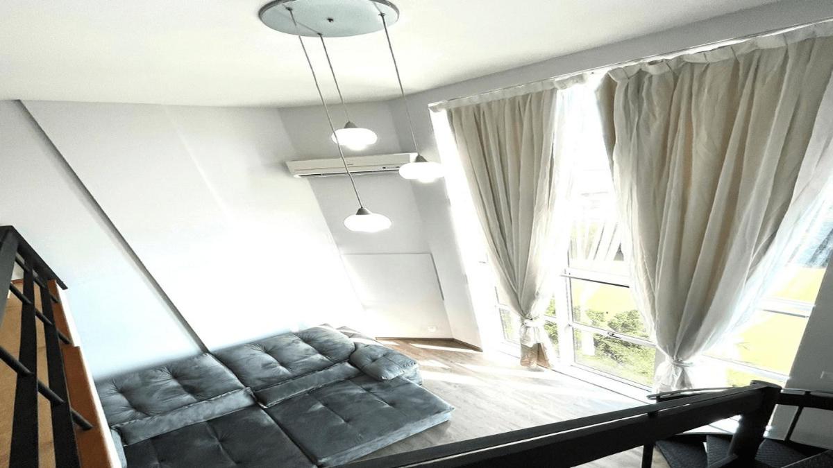 Saint Sebastian Flat 506 - Com Hidro! até 4 pessoas, Duplex, no centro - Housity