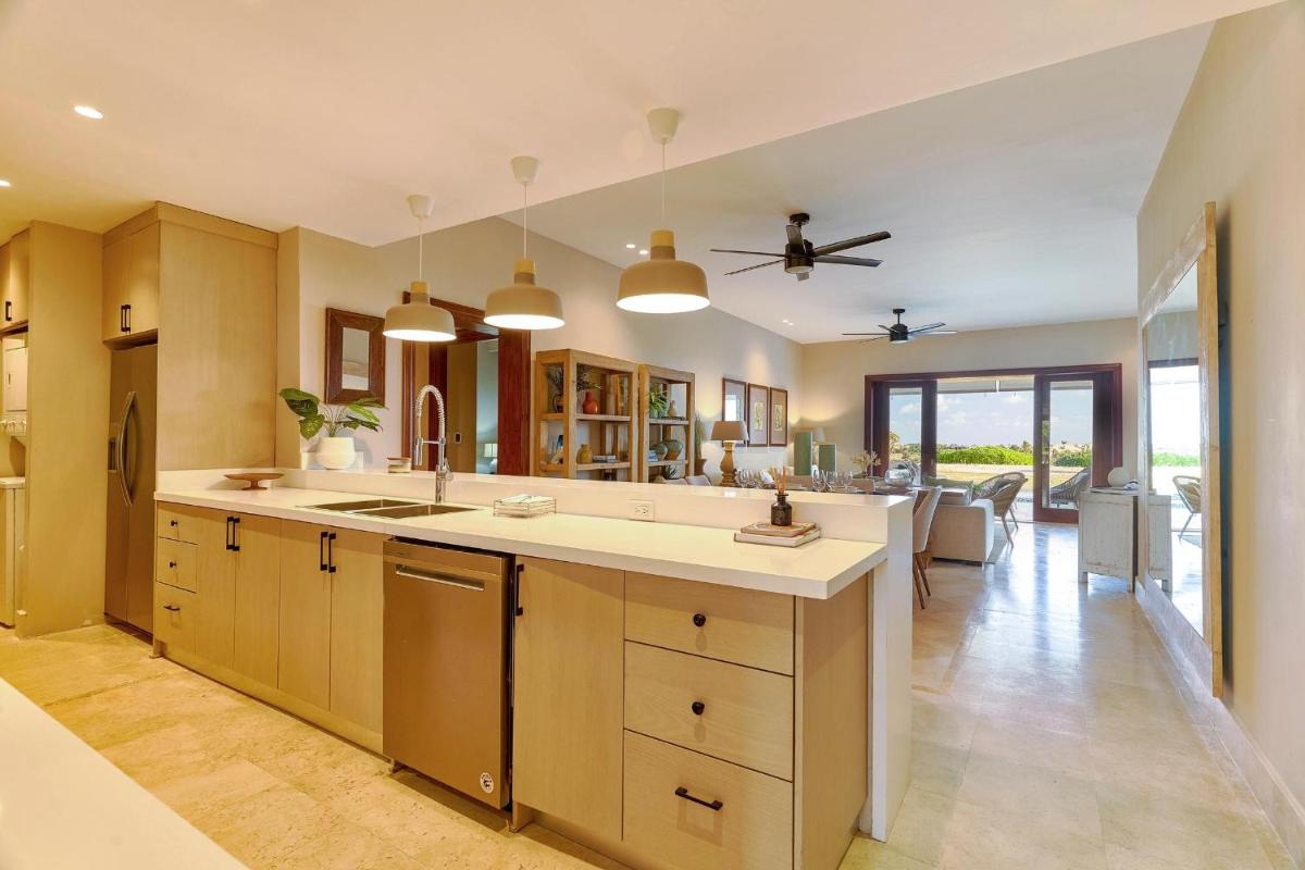 New Marvelous Cap Cana Condo With Outdoor Terrace And Private Pool - Hizvo