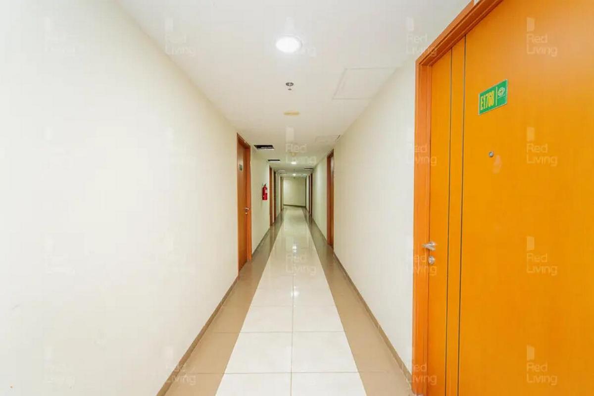 RedLiving Apartemen Green Lake View Ciputat - Pelangi Rooms 1 Tower E - Housity