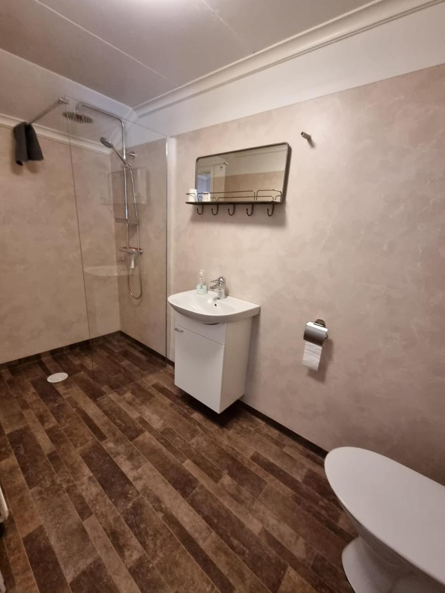 Strandås B&B - Housity
