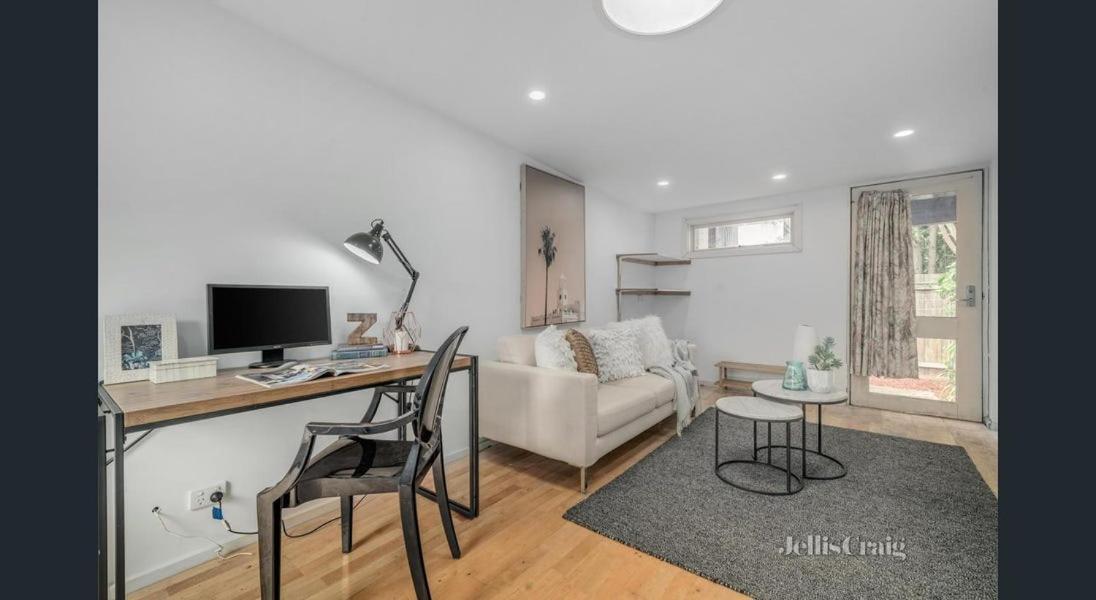 StayCentral - Kew Cottage with Study - Housity