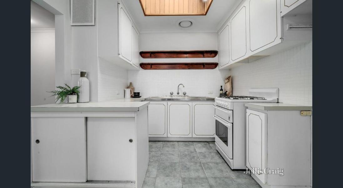 StayCentral - Kew Cottage with Study - Housity