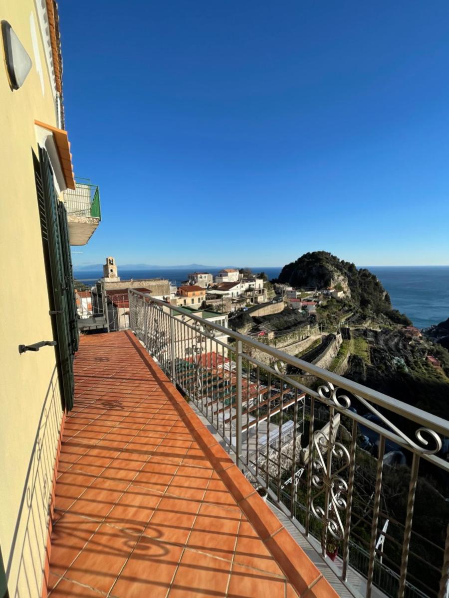 Suitetrails - Dai nonni Seaview with roof terrace over the sea